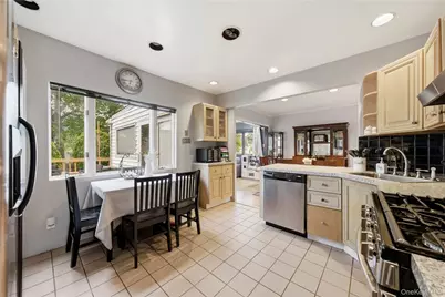 181 Branch Avenue, Freeport, NY 11520 - Photo 12