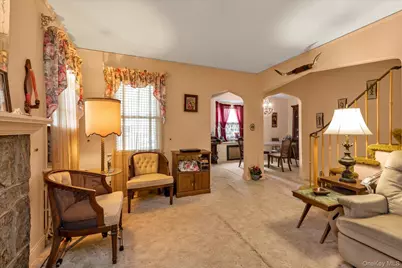 111 E Euclid Street, Valley Stream, NY 11580 - Photo 6