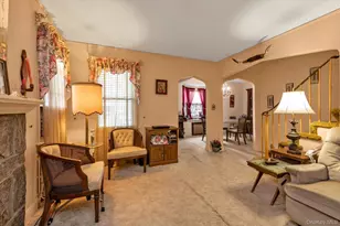 111 E Euclid St, Valley Stream, NY 11580 - Photo 6