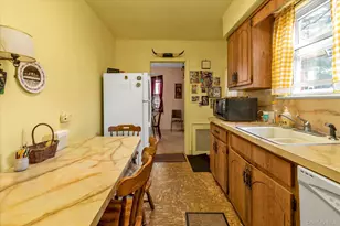 111 E Euclid St, Valley Stream, NY 11580 - Photo 8