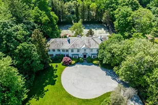 126 Station Rd, Great Neck, NY 11024 - Photo 2
