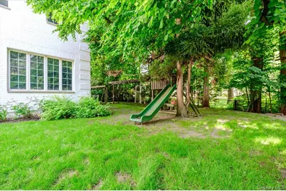126 Station Road, Great Neck, NY 11024 - Photo 38
