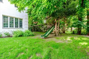 126 Station Rd, Great Neck, NY 11024 - Photo 38