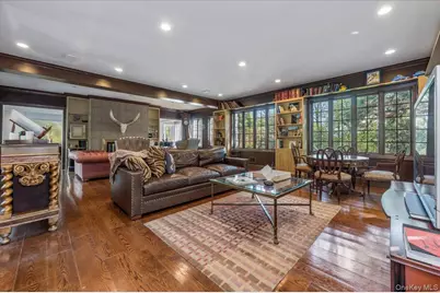126 Station Road, Great Neck, NY 11024 - Photo 8