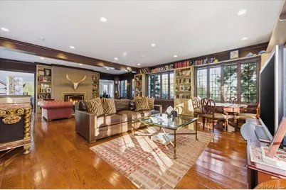 126 Station Road, Great Neck, NY 11024 - Photo 10