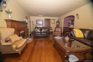 186 Pennsylvania Ave, Freeport, NY 11520 - Photo 10