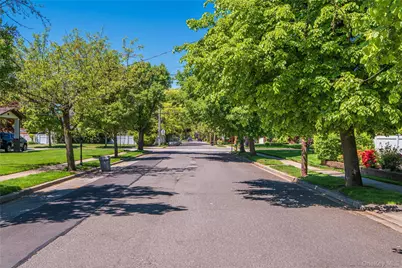 186 Pennsylvania Avenue, Freeport, NY 11520 - Photo 22
