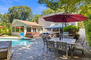 10 Wentworth Dr, Dix Hills, NY 11746 - Photo 44