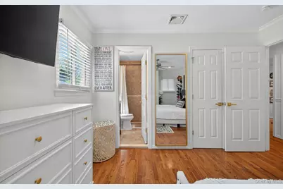 10 Wentworth Drive, Dix Hills, NY 11746 - Photo 40