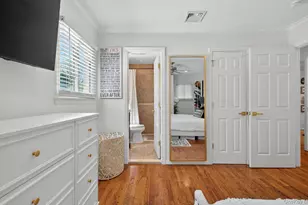 10 Wentworth Dr, Dix Hills, NY 11746 - Photo 40