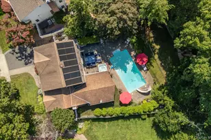 10 Wentworth Dr, Dix Hills, NY 11746 - Photo 4