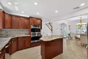 10 Wentworth Dr, Dix Hills, NY 11746 - Photo 12