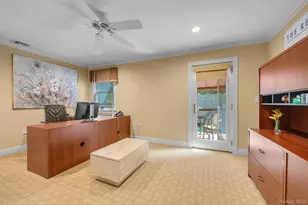8 Briarfield Dr, Great Neck, NY 11020 - Photo 28