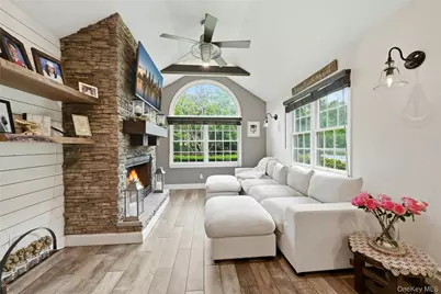 5 Judges Lane, Smithtown, NY 11787 - Photo 8