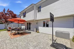 3894 Nancy Ln, Seaford, NY 11783 - Photo 38