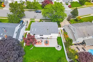3894 Nancy Ln, Seaford, NY 11783 - Photo 40
