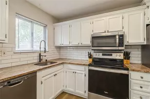 7 Austin St, Bellport, NY 11713 - Photo 12