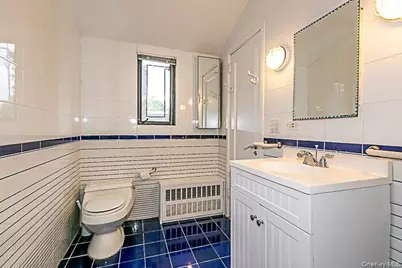 15 Mirrielees Road, Great Neck, NY 11021 - Photo 12