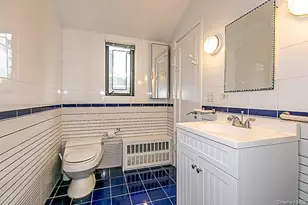 15 Mirrielees Rd, Great Neck, NY 11021 - Photo 12