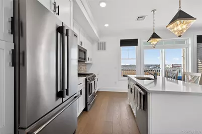 421 Marina Pointe Drive #421, East Rockaway, NY 11518 - Photo 16