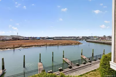 421 Marina Pointe Drive #421, East Rockaway, NY 11518 - Photo 30