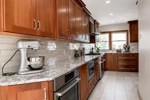 53 James Ln, Levittown, NY 11756 - Photo 10