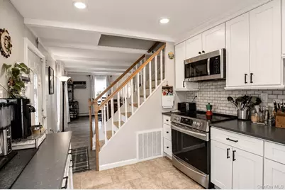 26 Sycamore Lane, Levittown, NY 11756 - Photo 6