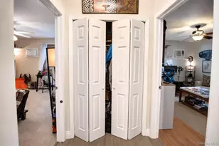 26 Sycamore Ln, Levittown, NY 11756 - Photo 12