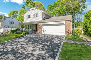 40 Boxwood Dr, Kings Park, NY 11754 - Photo 2