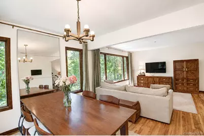 10 Camelot Lane, East Setauket, NY 11733 - Photo 12