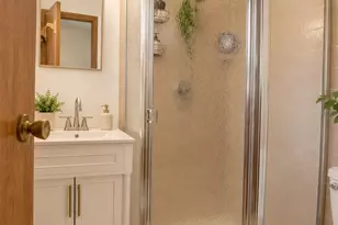10 Camelot Ln, East Setauket, NY 11733 - Photo 28