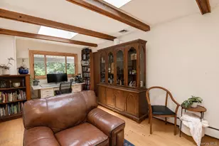10 Camelot Ln, East Setauket, NY 11733 - Photo 24