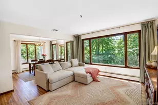 10 Camelot Ln, East Setauket, NY 11733 - Photo 8