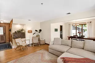 10 Camelot Ln, East Setauket, NY 11733 - Photo 6