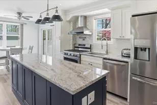 134 Washington Dr, Mastic Beach, NY 11951 - Photo 14