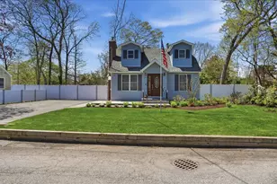 134 Washington Dr, Mastic Beach, NY 11951 - Photo 6