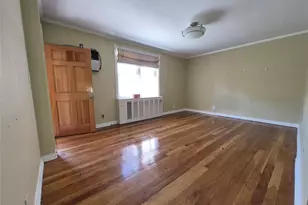 20-31 21st St, Astoria, NY 11105 - Photo 4