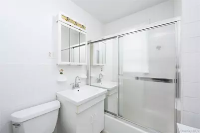 38 Gramercy Avenue, Yonkers, NY 10701 - Photo 16