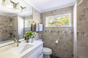 11 N Quarter Rd, Westhampton, NY 11977 - Photo 10