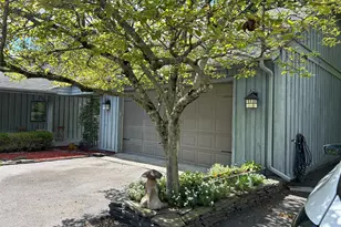 30 Daisy Ln, Poughkeepsie, NY 12603 - Photo 4