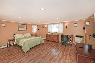 27 Blossom Ln, Levittown, NY 11756 - Photo 16