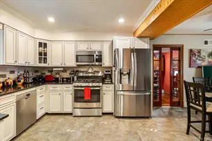 432 Puritan Dr, Shirley, NY 11967 - Photo 8