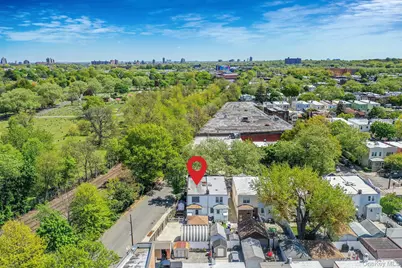69-08 69th Place, Glendale, NY 11385 - Photo 32