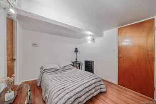 69-08 69th Pl, Glendale, NY 11385 - Photo 24