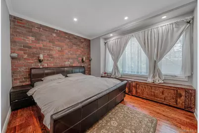 69-08 69th Place, Glendale, NY 11385 - Photo 14