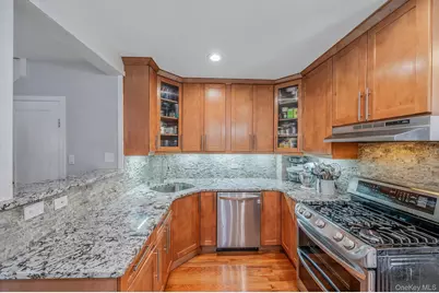 69-08 69th Place, Glendale, NY 11385 - Photo 10