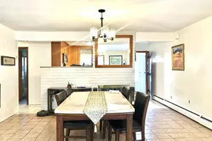 7 Hope Ln, Hicksville, NY 11801 - Photo 4