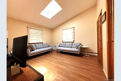 7 Hope, Hicksville, NY 11801 - Photo 10
