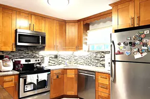 7 Hope Ln, Hicksville, NY 11801 - Photo 8