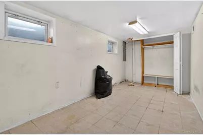 500 Pershing Boulevard, Rockville Centre, NY 11570 - Photo 34